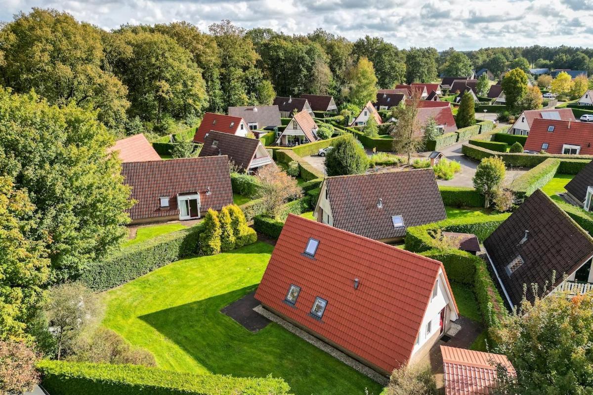 Kleine Zanglijster I Prachtig Huisje Nabij Bosrand Zwiggelte Dış mekan fotoğraf